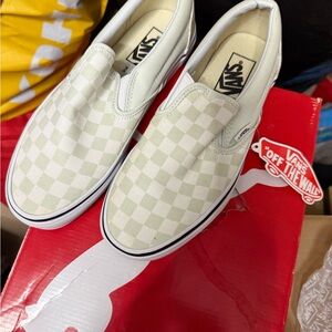 Vans women’s Checkered Slip-On Shoes - White